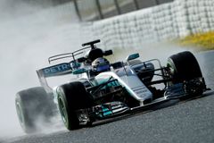 Formule 1 startuje do nové éry s "drsnějšími" monoposty a bez obhájce titulu