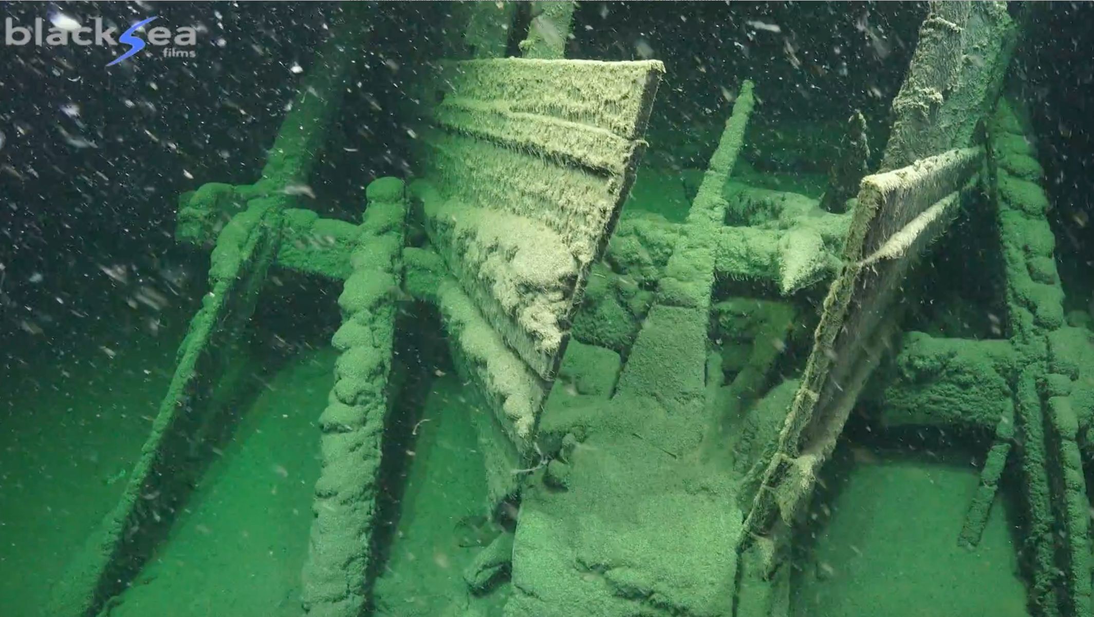 Nejstarší vrak lodi na světě nalezli archeologové v Černém moři