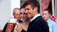 Němec Thomas Müller, druhý nejlepší kanonýr kvalifikace, dal o plné čtyři góly méně.