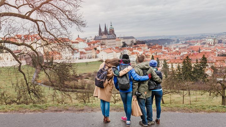 Někteří studenti nemají z kolejí kam jít. Na vystěhování jim přitom vláda dala den