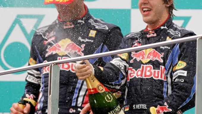Sebastian Vettel na začátku ujel všem a vyhrál VC Malajsie