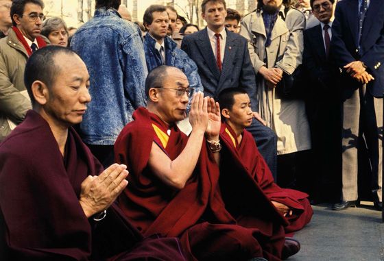 Dalajlama v Praze, únor 1990.