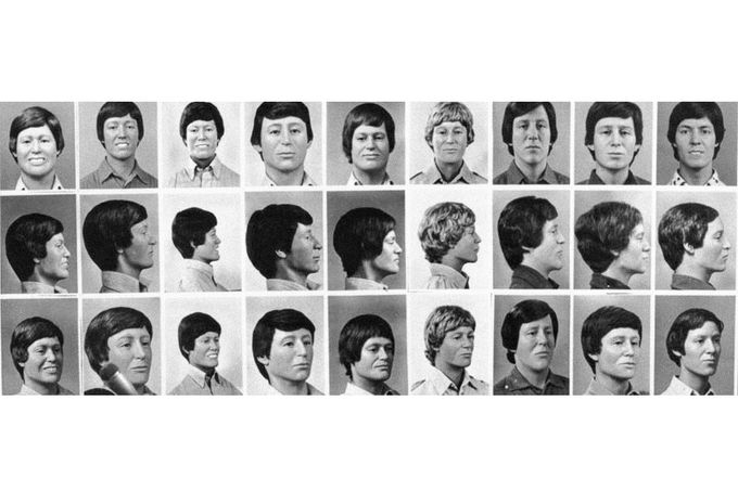 Forenzní rekonstrukce tváří devíti neidentifikovaných obětí sériového vraha Johna Wayna Gacyho, které policie zveřejnila v roce 1980.