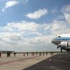 DC-3 na letišti v Ruzyni