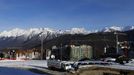 The mountain athletes village for the Sochi 2014 Winter Olympics is seen under construction at the plateau of Rosa Khutor, near Sochi February 14, 2013. Although many complexes and venues in the Black Sea resort of Sochi mostly resemble building sites that are still under construction, there is nothing to suggest any concern over readiness. Construction will be completed by August 2013 according to organizers. The Sochi 2014 Winter Olympics opens on February 7, 2014. REUTERS/Kai Pfaffenbach (RUSSIA - Tags: BUSINESS CONSTRUCTION CITYSCAPE ENVIRONMENT SPORT OLYMPICS) Published: Úno. 14, 2013, 9:28 dop.