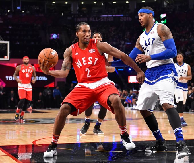 Kawhi Leonard a Carmelo Anthony