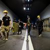 Střety demonstrantů s policisty v Hongkongu - 1. prosince