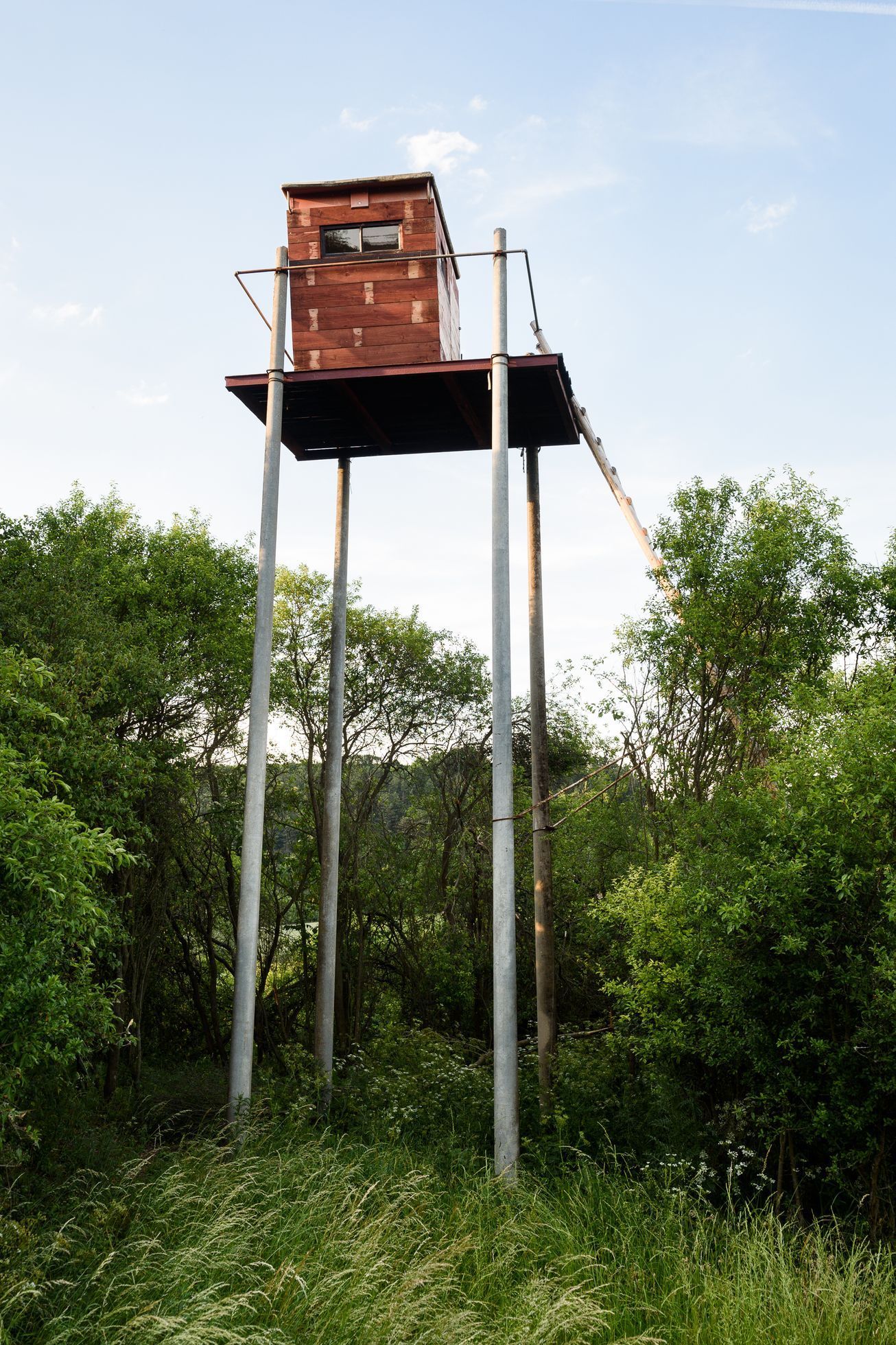 Jednorázové užití / Fotogalerie / Posedy jak je určitě neznáte. Nechte se uhranout géniem myslivecké tvořivosti
