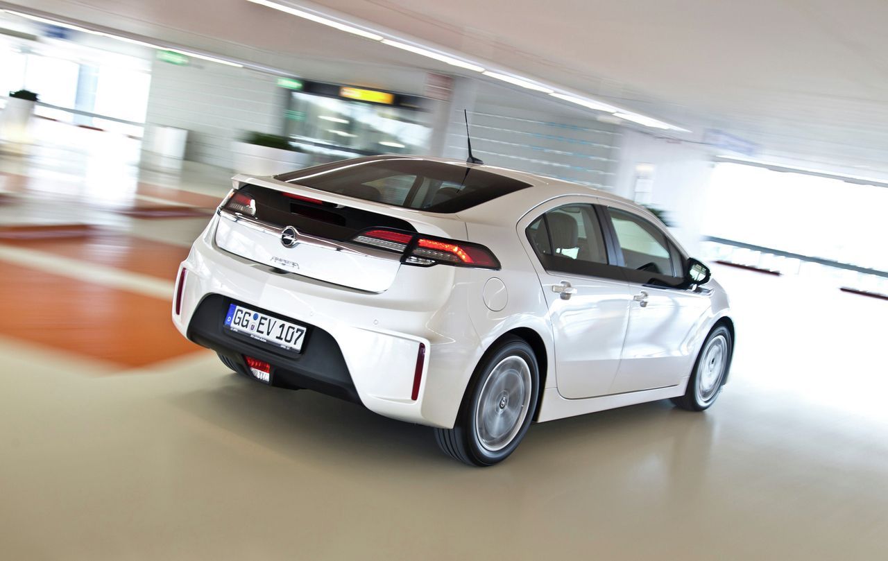 Opel Ampera