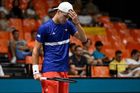 Menšík prohrál, Macháč vzdal. Češi v Davis Cupu prohráli s Austrálií