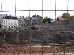Při pozemních úpravách společnost ECE Projektmamagement odtěžila část kopce Perštýn v centru Liberce