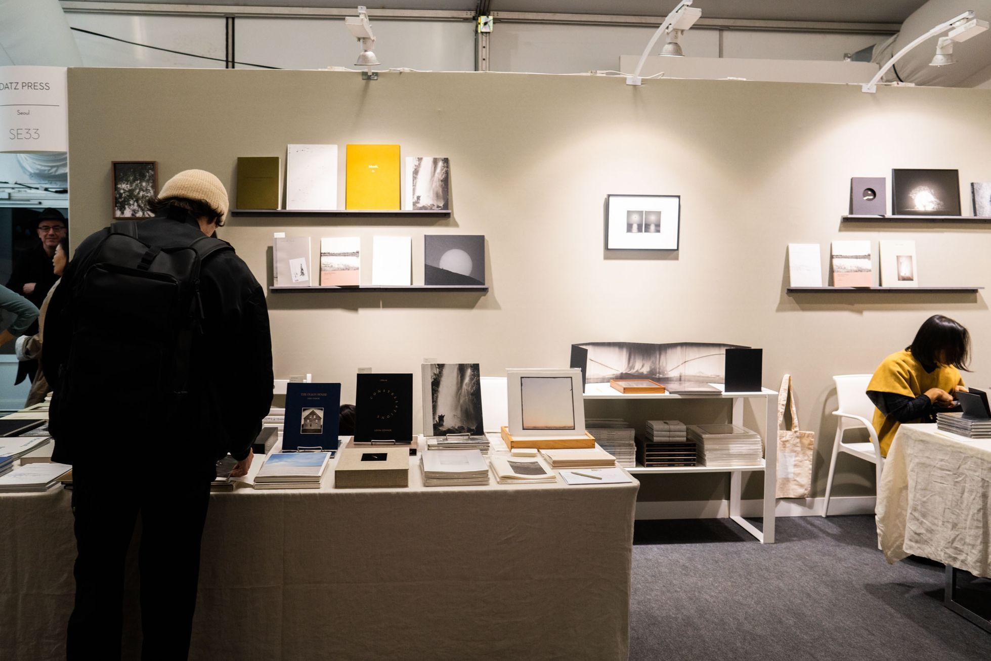 Fotoreportáž z mezinárodního fotografického veletrhu Paris Photo 2022