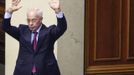 Ukrajinský premiér Mykola Azarov v parlamentu. O nedůvěře se v úterý nakonec nehlasovalo.