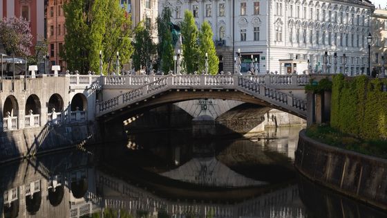 UNESCO přidalo na seznam malebné evropské město a rytiny v Rusku starší než pyramidy