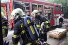 Hasiči likvidují velký požár pole na Uherskohradišťsku