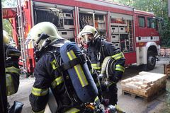 Hasiči likvidují velký požár pole na Uherskohradišťsku