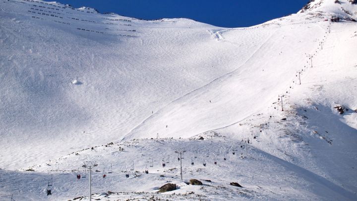 Pod lavinou ve Vysokých Tatrách zahynul horolezec. Šlo o dlouholetého záchranáře