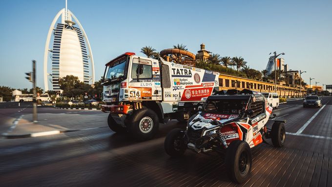 Prezentace týmu Buggyra před Rallye Dakar 2022