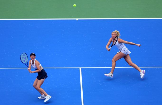 Kateřina Siniaková, Storm Hunterová (Wu-chan 2025)