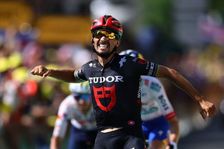 "Jako idiot." Francouz divoce slavil na Tour triumf. Jenže vítěz už byl dávno v cíli