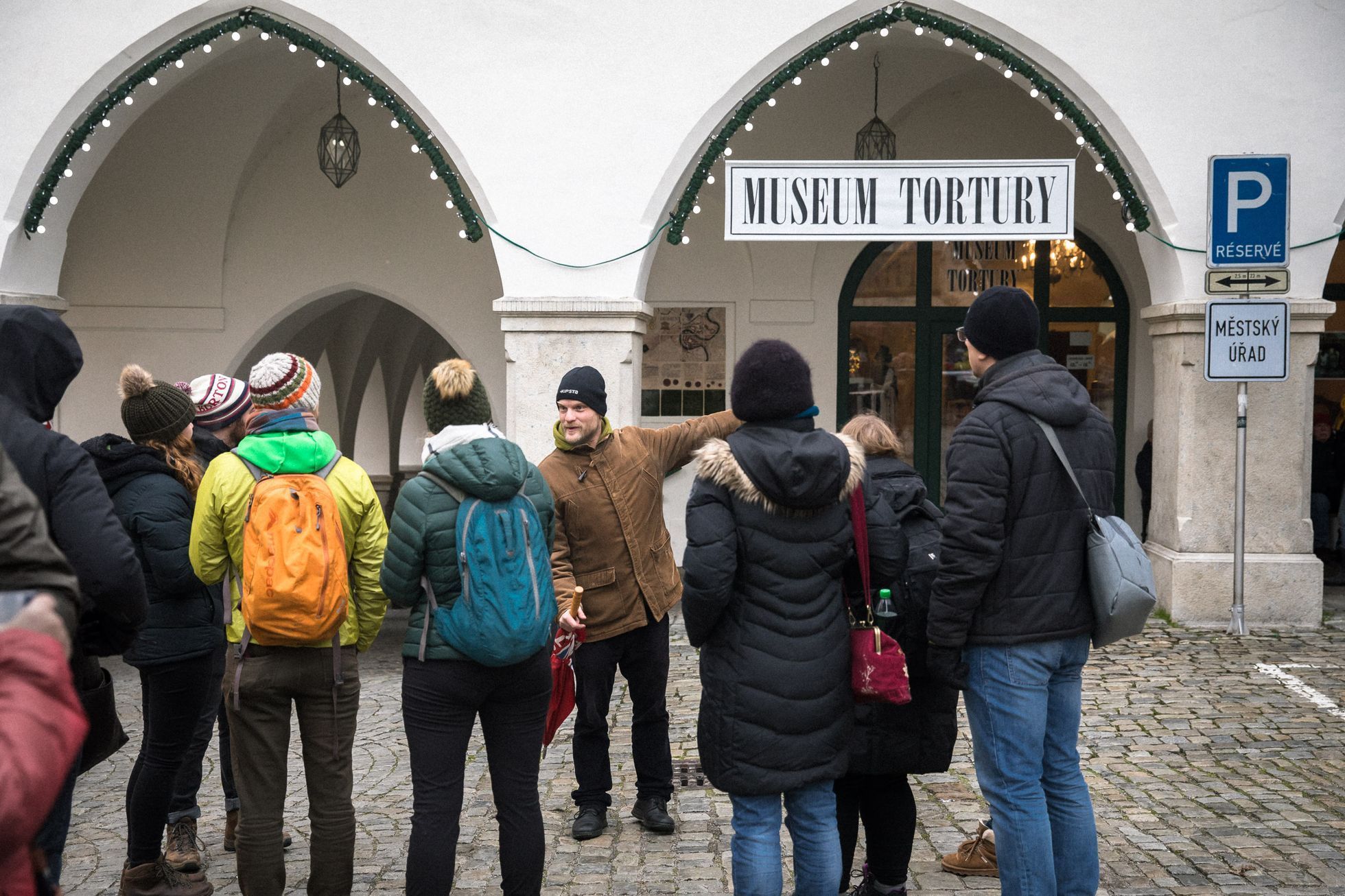Český Krumlov, overturismus, turisté, zima, andělský průvod, advent, mikuláš