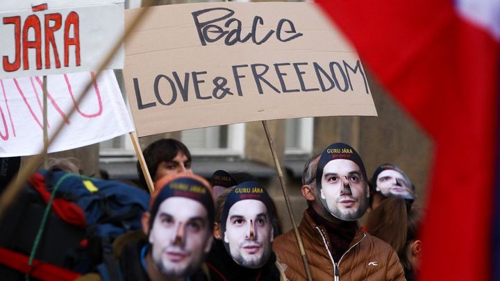 Guru Jára a jeho spolupracovnice jsou vinní z dalších šesti znásilnění, rozhodl soud