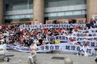 čína banka úspory protest