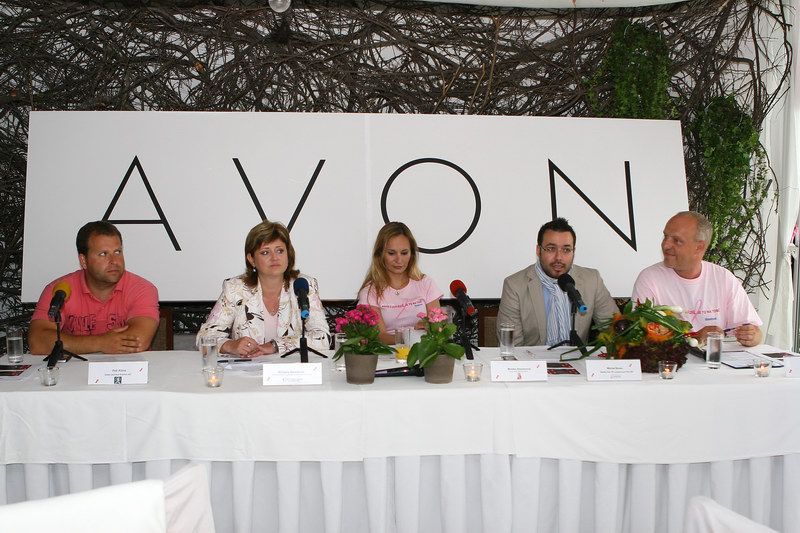 Tisková konference: Avon pochod - Monika Absolonová a Jan Kovařík