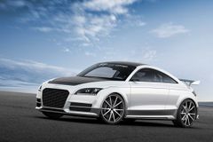 TT ultra quattro: Audi ukázalo, jak odlehčit "light"