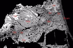 Vědci našli na Kutnohorsku nový minerál, dostal název staročeskéit. Málem to neprošlo