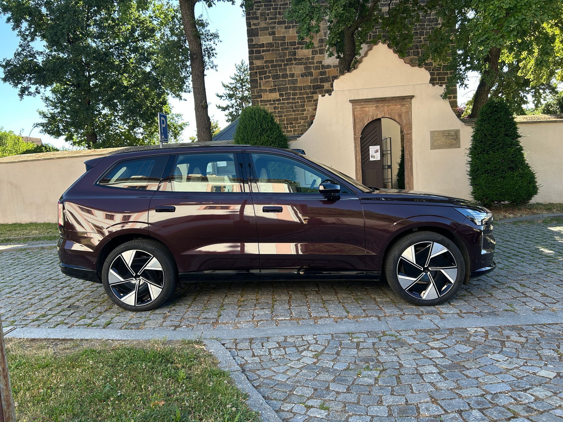 Volvo EX90