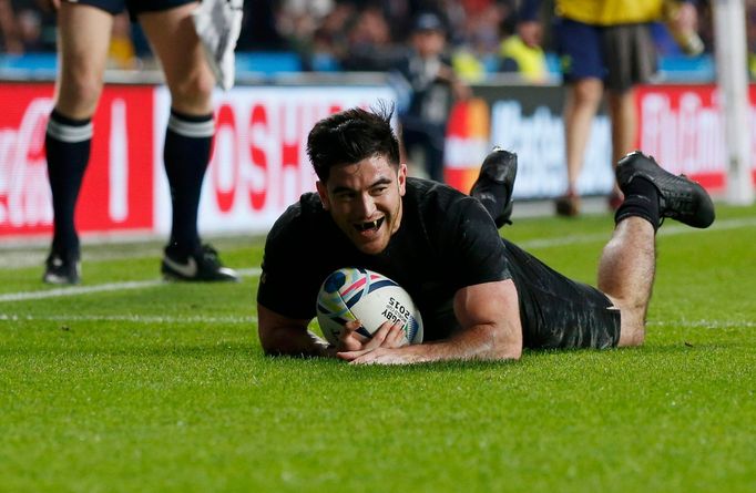 MS 2015, finále, Nový Zéland-Austrálie: Nehe Milner-Skudder skóruje pětku