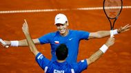 Čeští tenisté Radek Štěpánek a Tomáš Berdych v Chorvatsku slaví postup do finále Davis Cupu