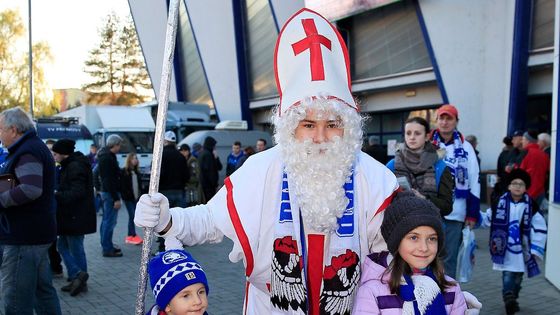 Mikulášská nadílka pro domácí: body dostala Plzeň i Sparta