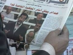 Pro irácký tisk je proces stále jedním z hlavních témat.