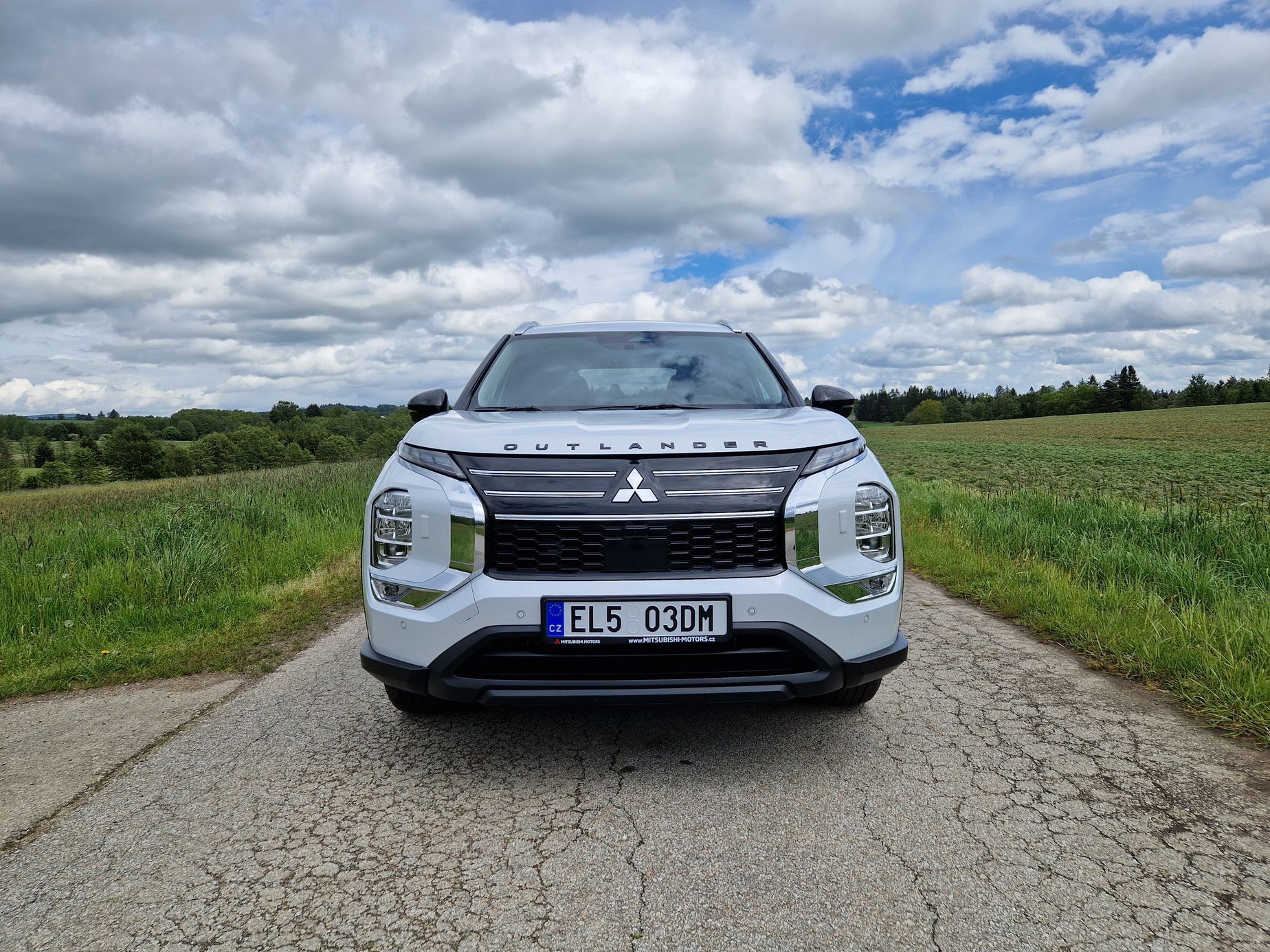 Mitsubishi Outlander PHEV test