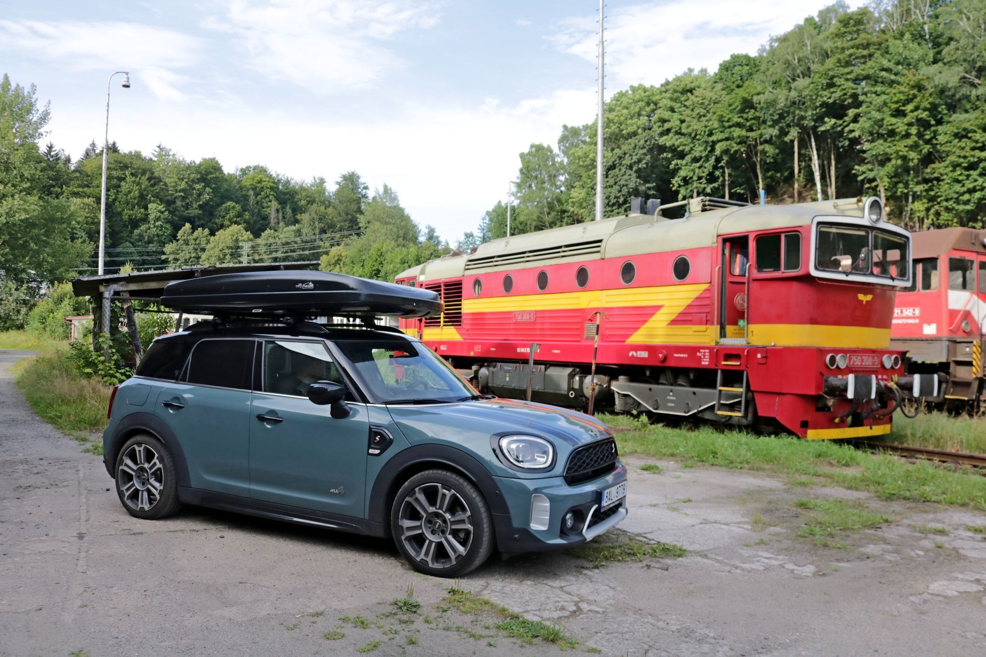 Mini Countryman SD obytný + stan