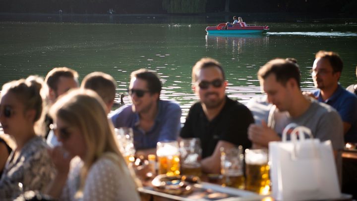 Vysoké teploty trápí pivovary. Čechům se během veder do pití alkoholu nechce