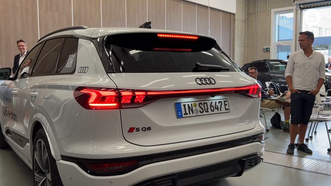 Nové světlomety Audi Q6 e-tron