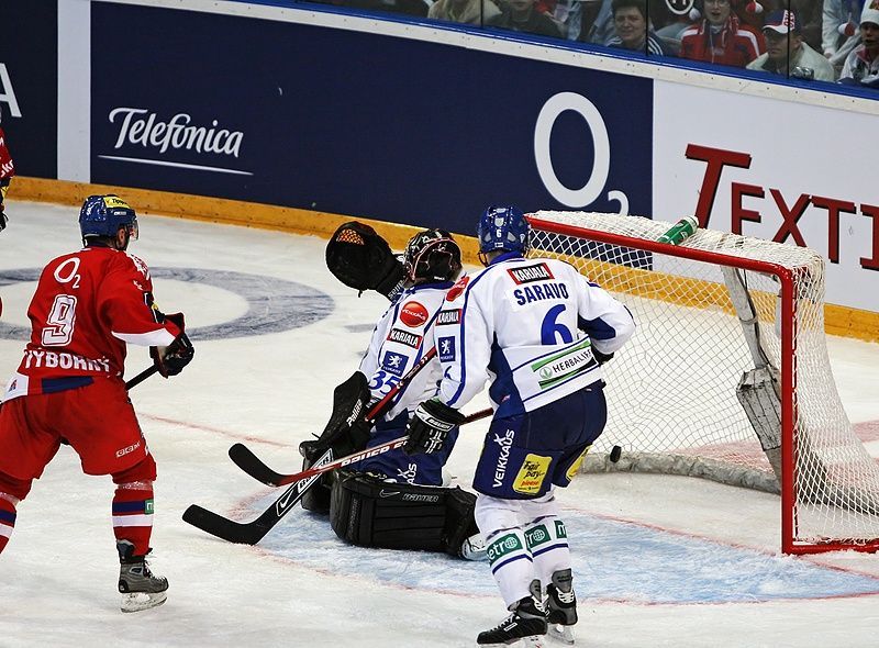 Čeští hokejisté vedou 1:0