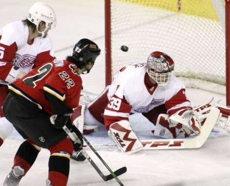 Calgary - Detroit: Langkow , Hašek, Krönwall