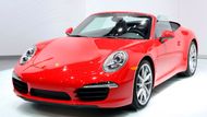 Porsche 911 cabrio je naopak reálné auto