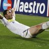 Branislav Ivanovič z Chelsea se raduje z gólu Barceloně v semifinále Ligy mistrů
