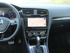 Nejvyšší řada multimediálního a navigačního systému dostupná pro VW Golf.