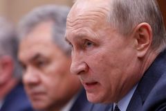 Putin se nečekaně zastavil v Sýrii. Nařídil postupné stažení ruských vojsk ze země