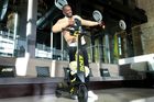 "Trochu jsem se proběhl a všechno mě bolí." Bolt otevíral olympijský stadion v Tokiu