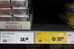 Máslo za 40 korun: půl hodiny po otevření prodejny už nebylo, říká zklamaná zákaznice