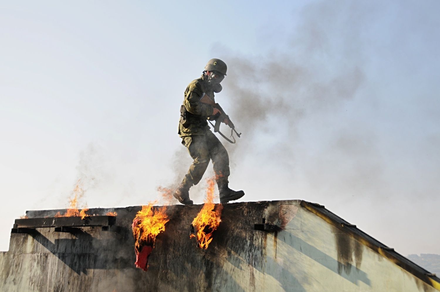 Cvičení Dukly Praha: Pavel Maslák běh přes stěnu
