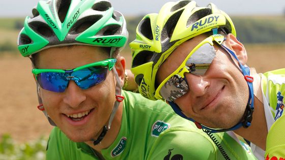 Peter Sagan a Vincenzo Nibali blbnou před televizními kamerami.