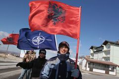 Srbský politik chce Kosovo rozdělit mezi Srbsko a Albánii